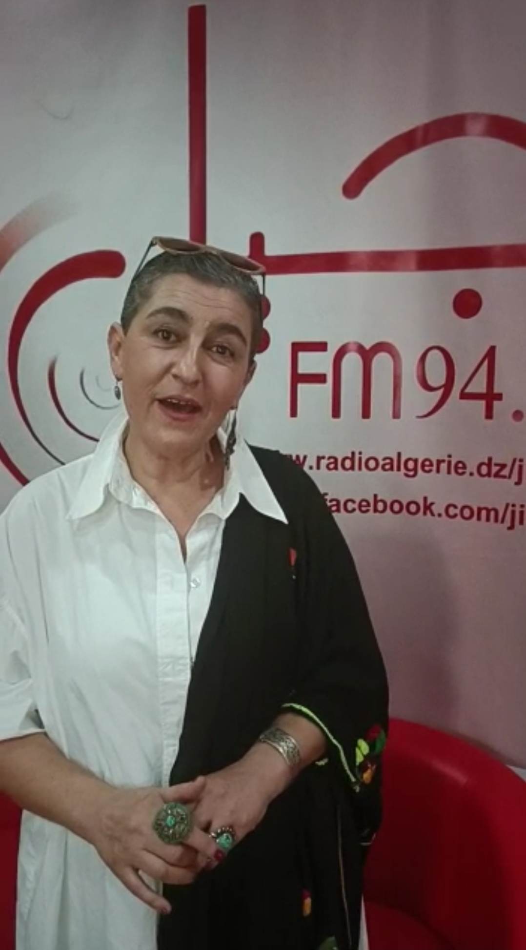 LINDA BOUGHERARA, artiste peintre الإذاعة الجزائرية