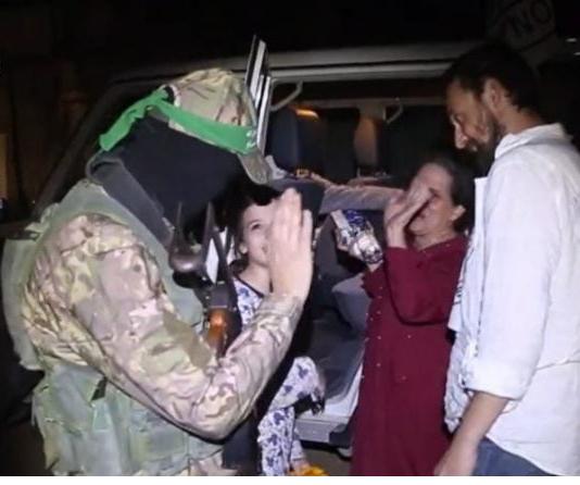 رحمة الإسلام بالأسرى ترهب بها المقاومة الاحتلال الصهيوني ربورتاج