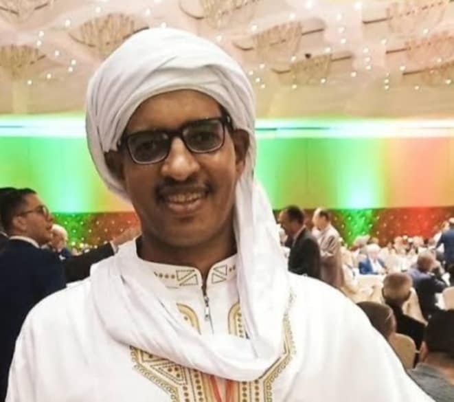 الروائي الجزائري عبد الله كروم