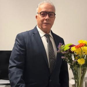 الكاتب زين الدين بومرزوق