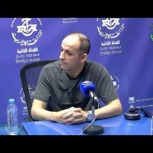 Preview image for the video "Inebgi n-tasebhit: avec Dr. Samir Ardjoun, enseignant universitaire, expert en communication".
