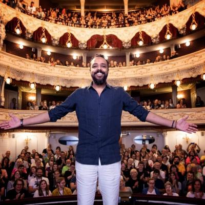 المخرج السينمائي السوداني محمد كردفاني المخرج السينمائي السوداني محمد كردفاني