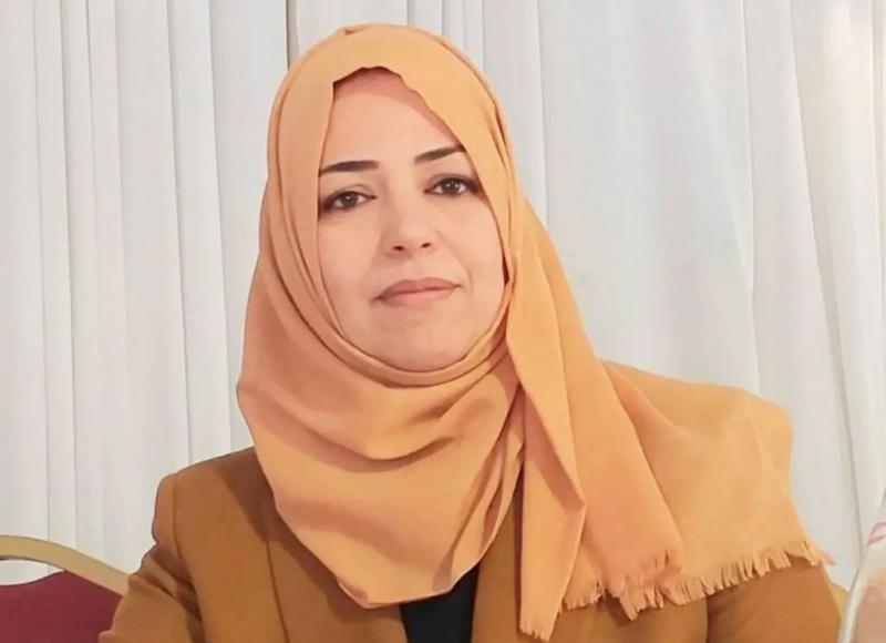 الكاتبة عائشة إبراهيم الكاتبة عائشة إبراهيم