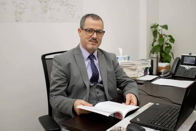 الباحث الجزائري د.بدران بن لحسن الباحث الجزائري د.بدران بن لحسن