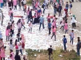 ظاهرة تمزيق الكراريس ربورتاج