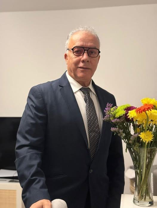 الكاتب زين الدين بومرزوق